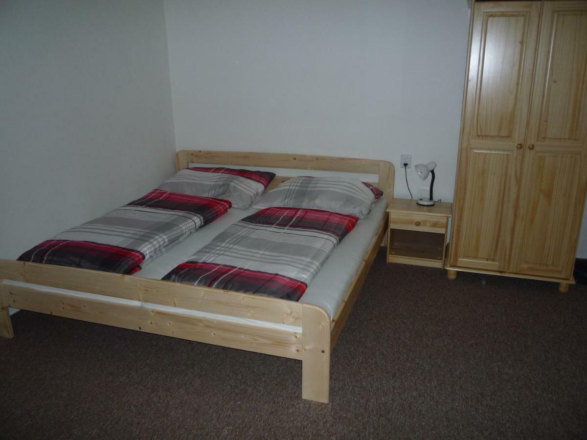 Apartmany Na Vytoni เชดนีวีตอน ภายนอก รูปภาพ